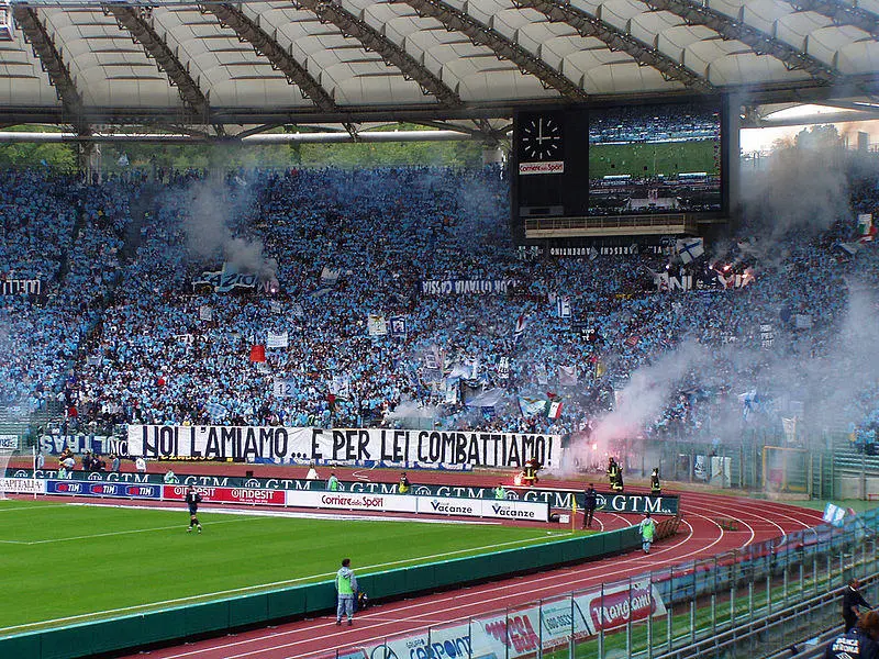 Immagine in evidenza del post: Calcio, campagna abbonamenti Lazio: rimborso agli abbonati con squalifica dello Stadio o della curva