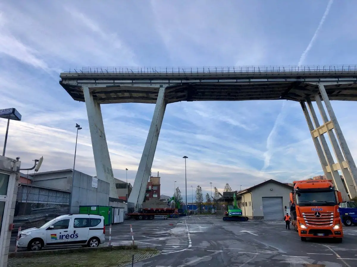 Immagine in evidenza del post: Crollo del Ponte Morandi, arresti a Genova: in manette dirigenti e tecnici