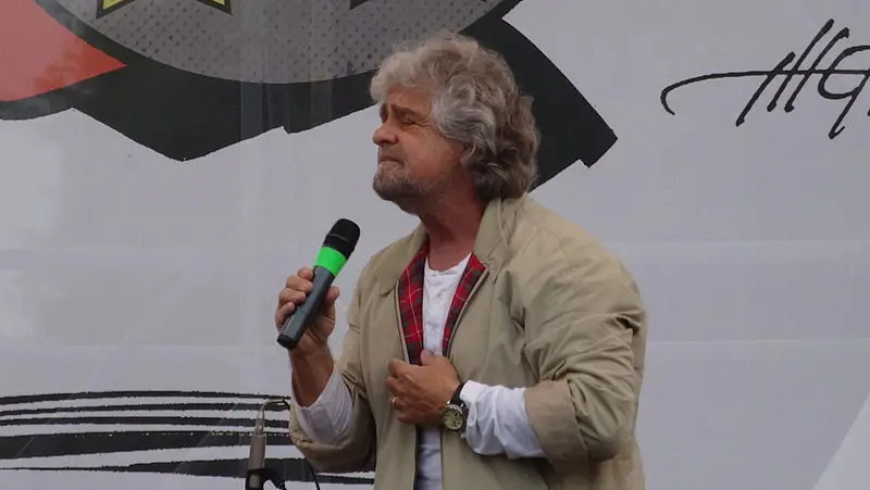 Immagine in evidenza del post: Diritto di voto Anziani: Beppe Grillo vorrebbe toglierlo