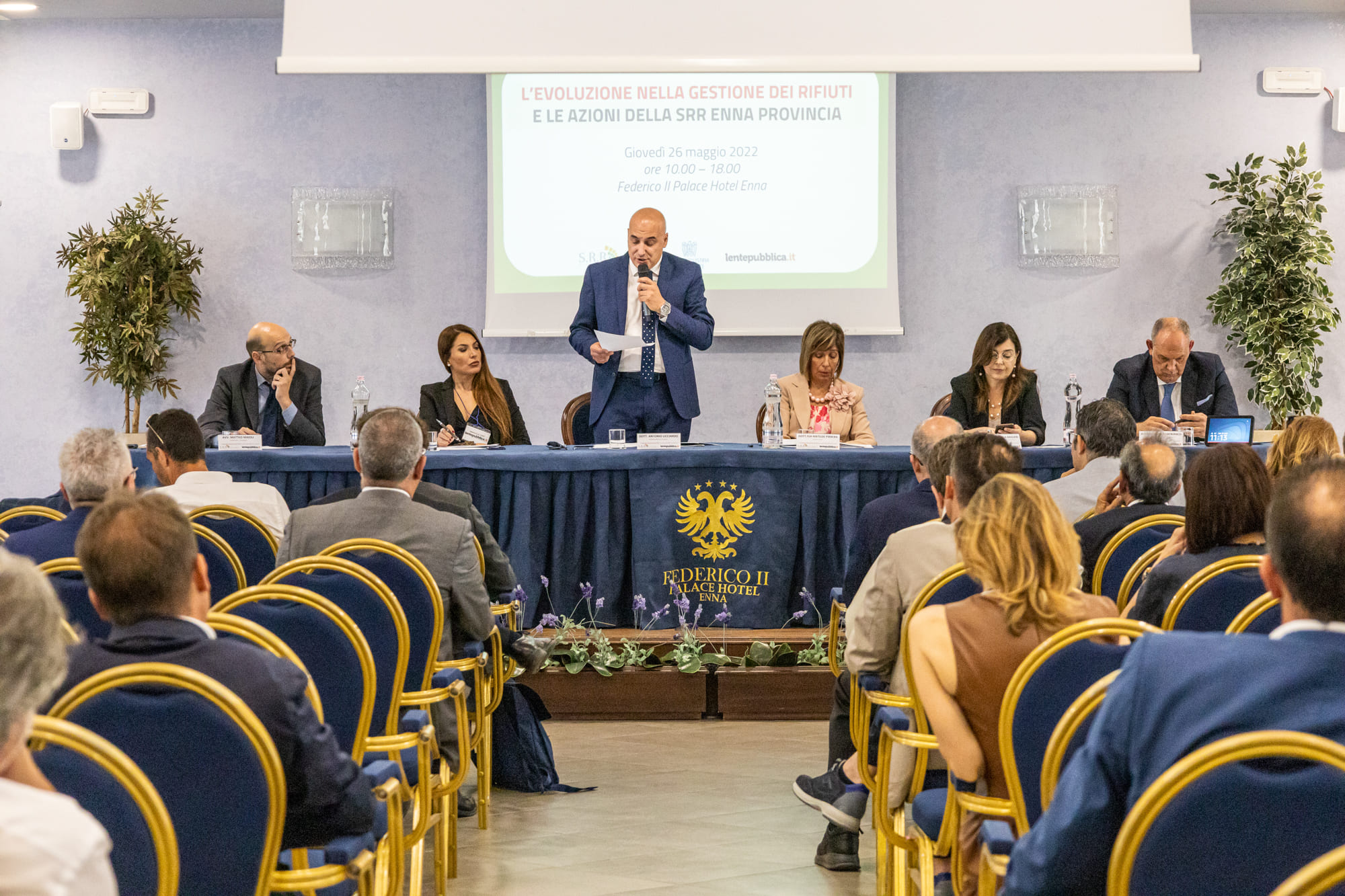 Immagine in evidenza del post: Enna: proposte e innovazioni al convegno “L’evoluzione della gestione dei rifiuti in Sicilia”