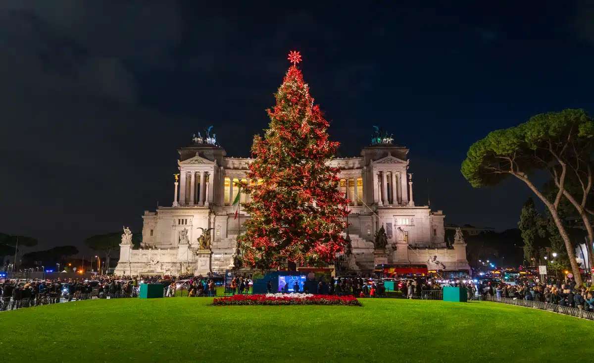 Immagine in evidenza del post: L’albero di Natale 2022 a Roma sarà “a costo zero”