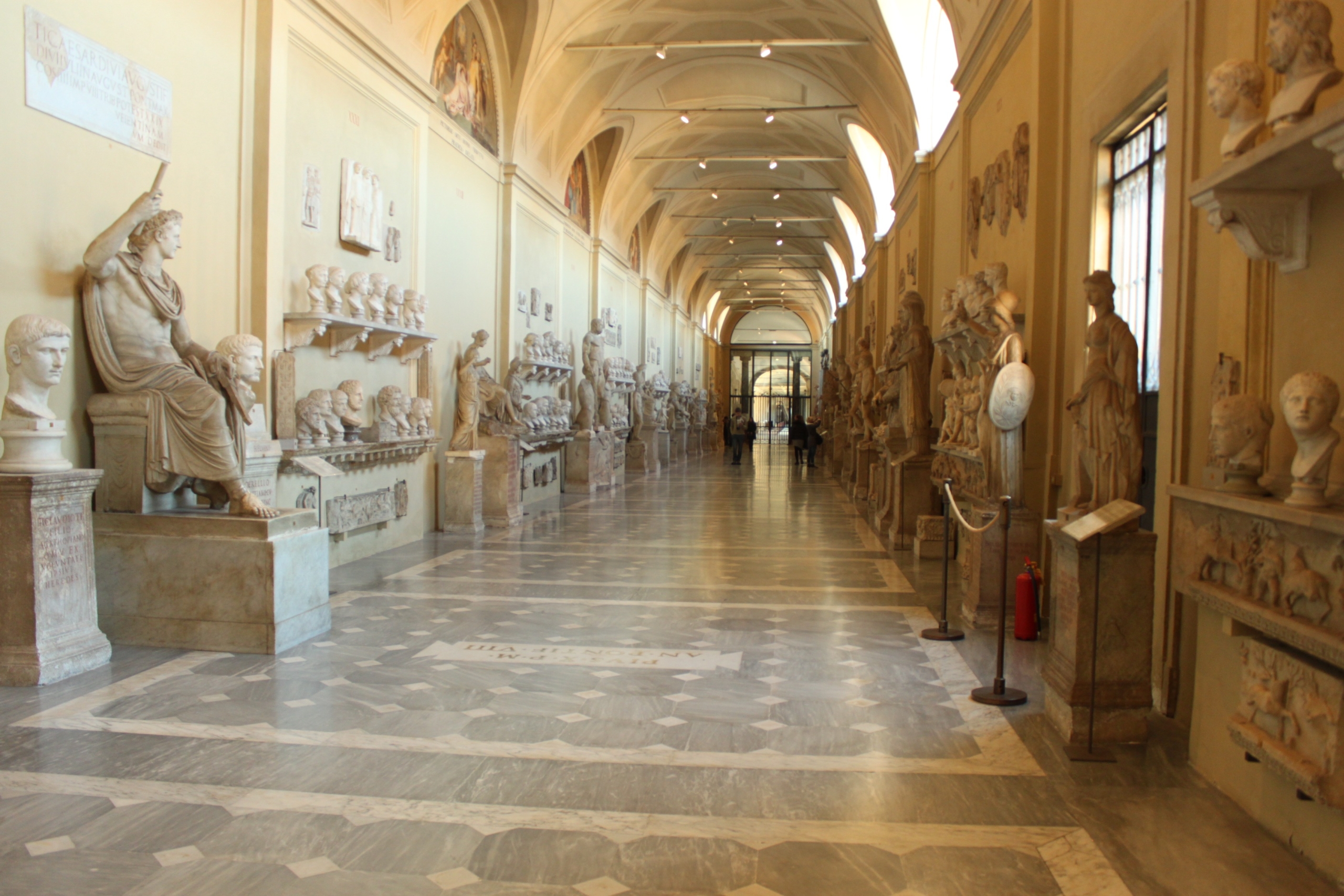 Immagine in evidenza del post: Concorso per musei e biblioteche a Roma: ecco i dettagli