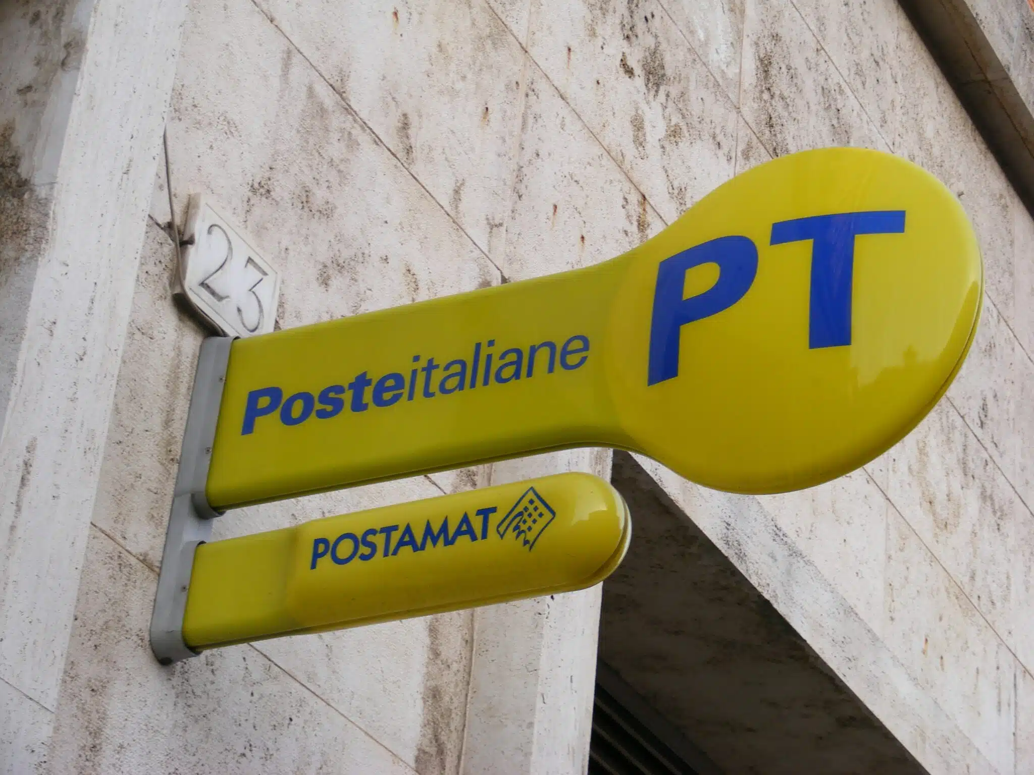 Immagine in evidenza del post: Continua la querelle sulla cessione di PagoPA: Poste Italiane prova a calmare le acque