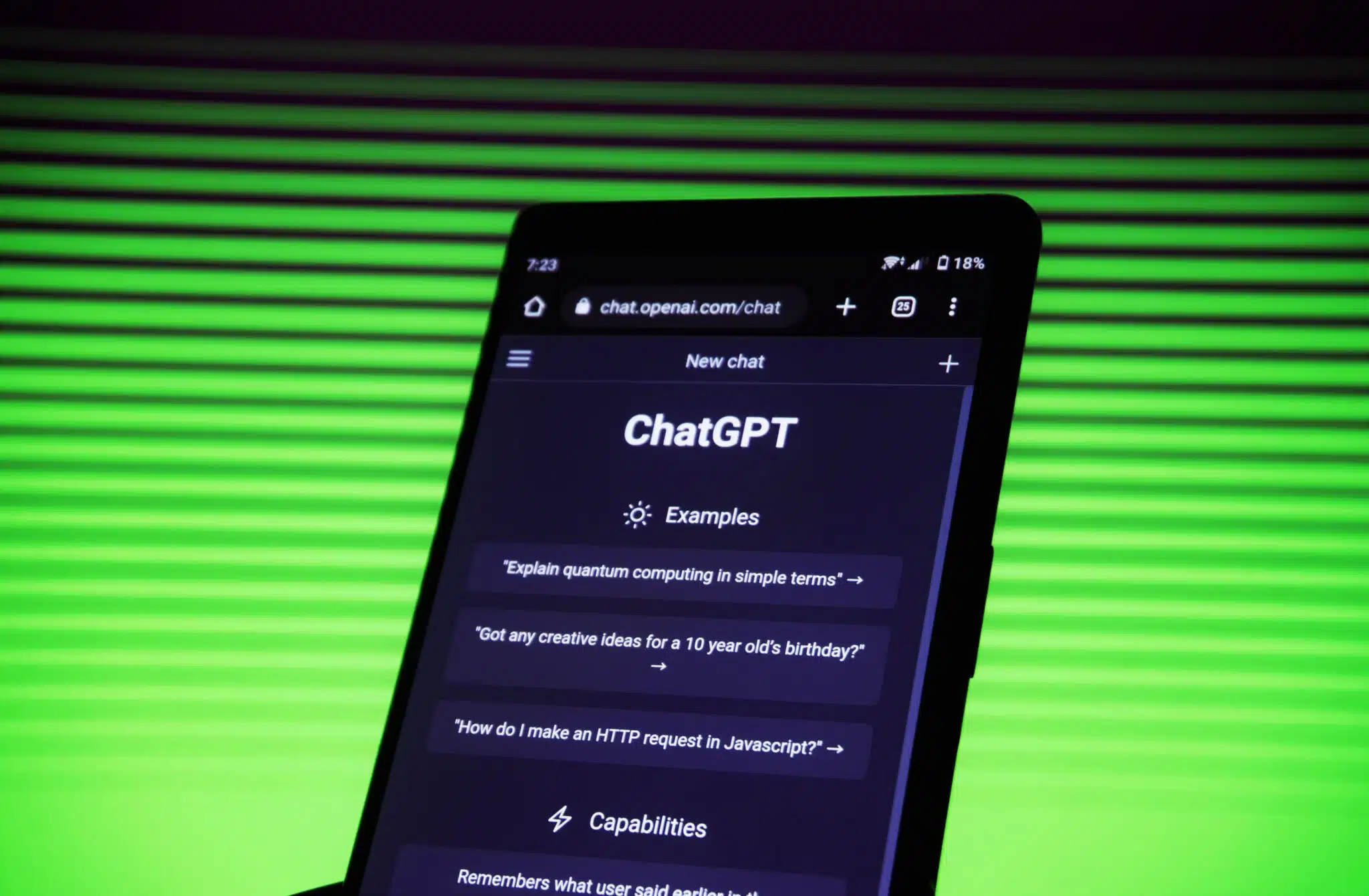 Immagine in evidenza del post: ChatGpt torna disponibile in Italia