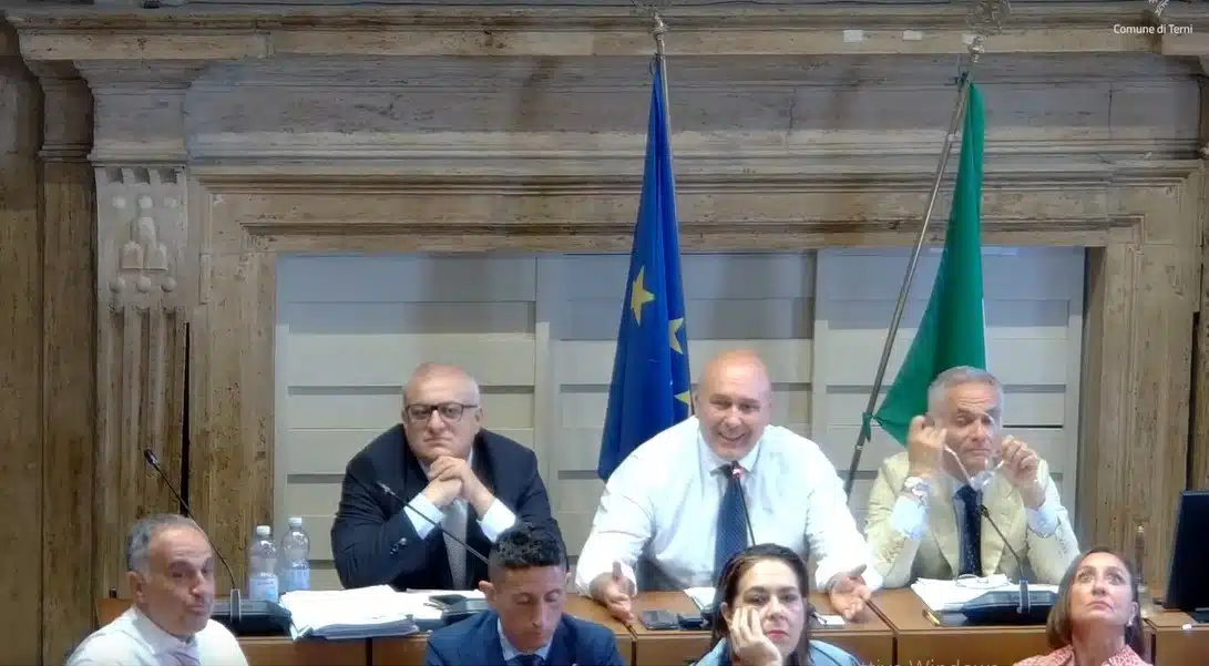 Immagine in evidenza del post: I segretari vogliono risposte sull'episodio al Comune di Terni