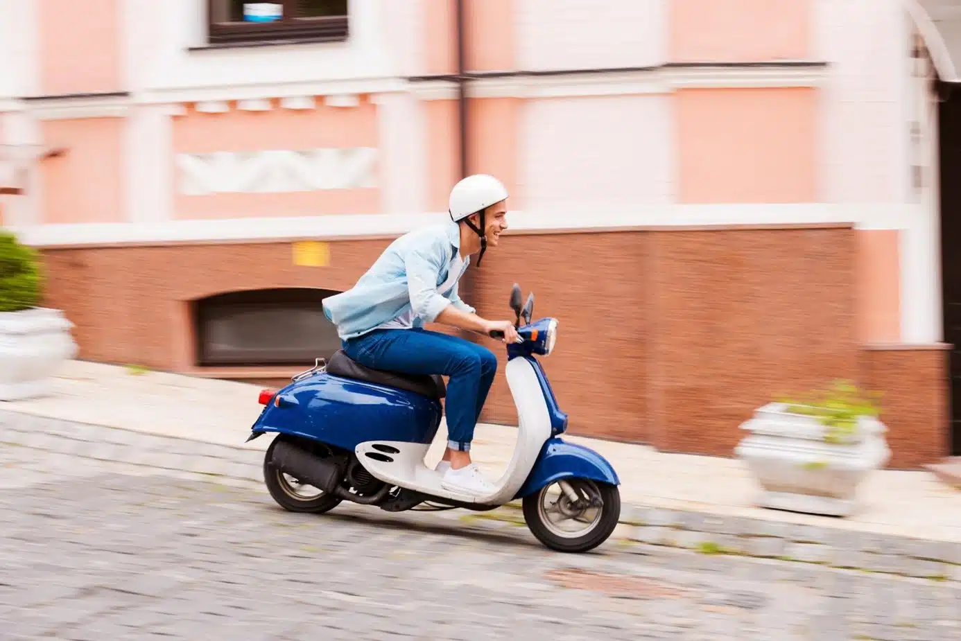 Immagine in evidenza del post: Quanto è utile una moto 50cc per muoversi in una città trafficata?