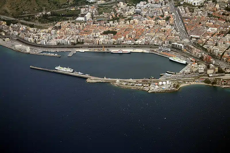 Immagine in evidenza del post: Raccolta rifiuti a Reggio Calabria, il Consiglio di Stato condanna il comune