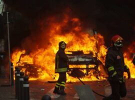 Immagine di anteprima per Incendi Roma: troppi roghi e pochi vigili del fuoco