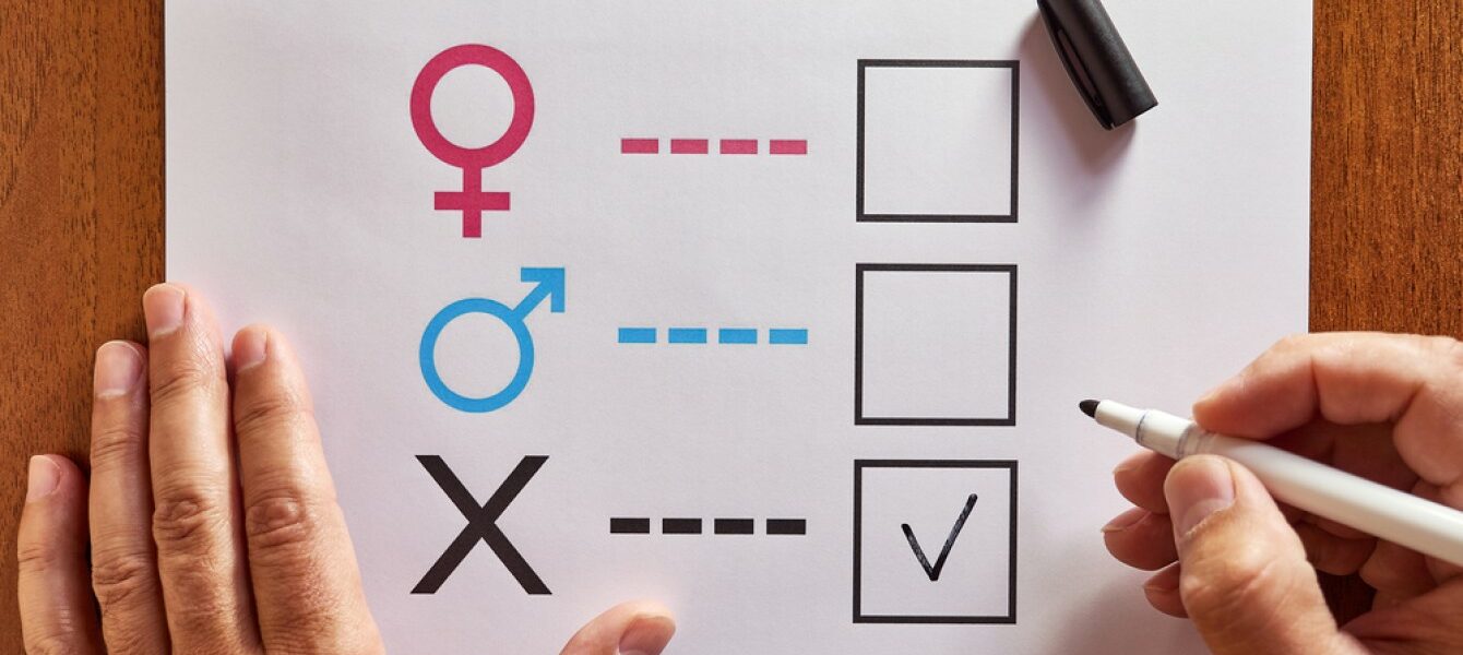 Immagine in evidenza del post: La Consulta si pronuncia sul genere “non binario”: serve riforma legislativa