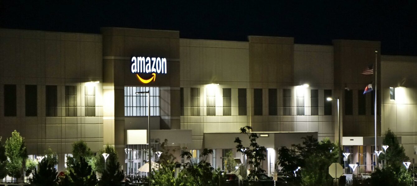 Immagine in evidenza del post: Maxi-sequestro Amazon Italia per frode fiscale