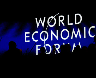 Piovono accuse di razzismo e molestie sul World Economic Forum di Davos