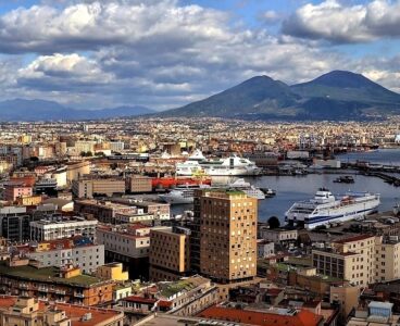 Concorso Comune di Napoli 2024: disponibili 130 posti per vari profili