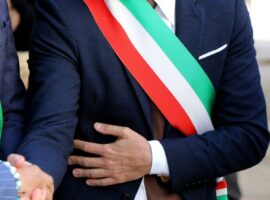 Immagine di anteprima per Consorzi gestione servizi sociali: incompatibilità tra ruoli sindaco e presidente CdA