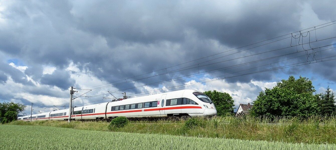 Immagine in evidenza del post: L'accoltellamento del capotreno agita i sindacati: sciopero dei treni fino alle ore 17