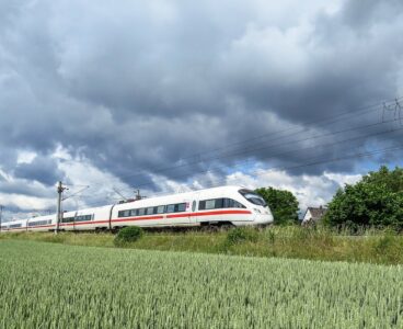 L'accoltellamento del capotreno agita i sindacati: sciopero dei treni fino alle ore 17