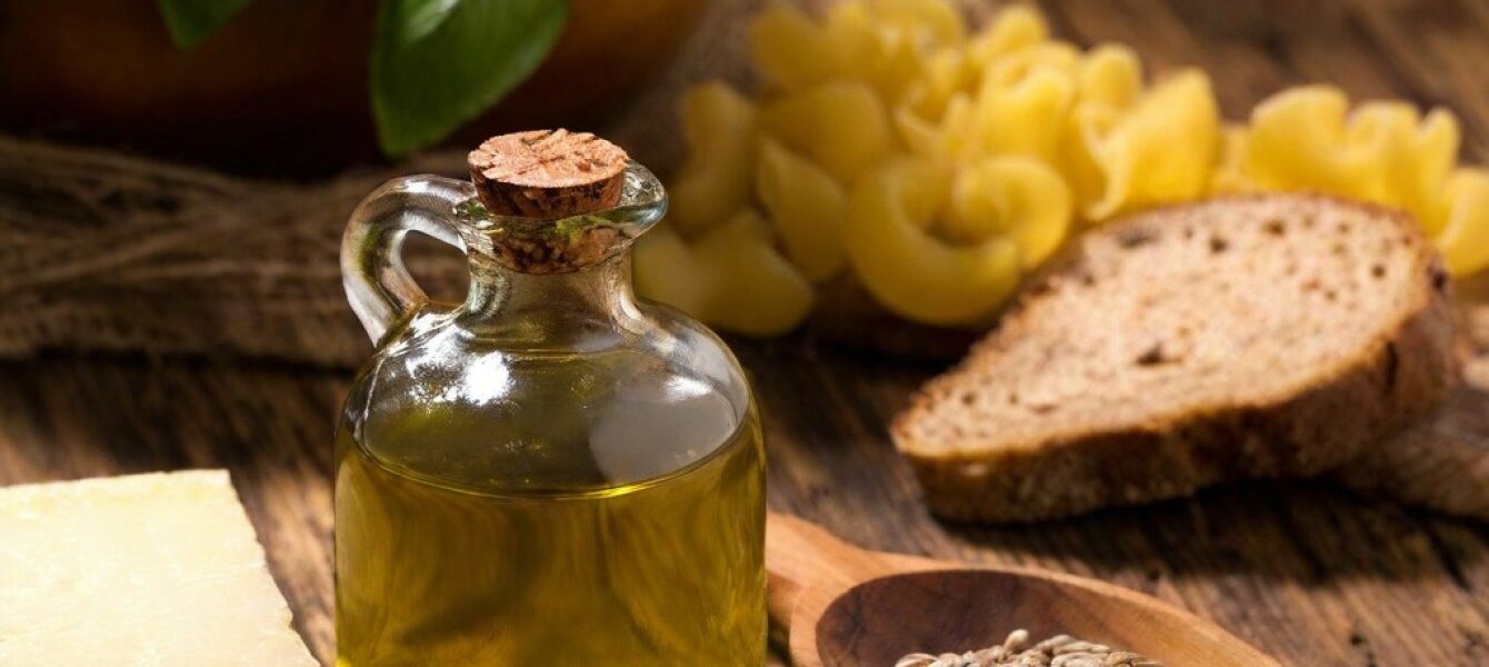 Immagine in evidenza del post: L'inflazione colpisce soprattutto pasta, olio e pane: italiani ridotti alla fame?