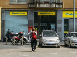 Immagine di anteprima per Poste Italiane, accordo per 7548 assunzioni: ma non mancano le polemiche