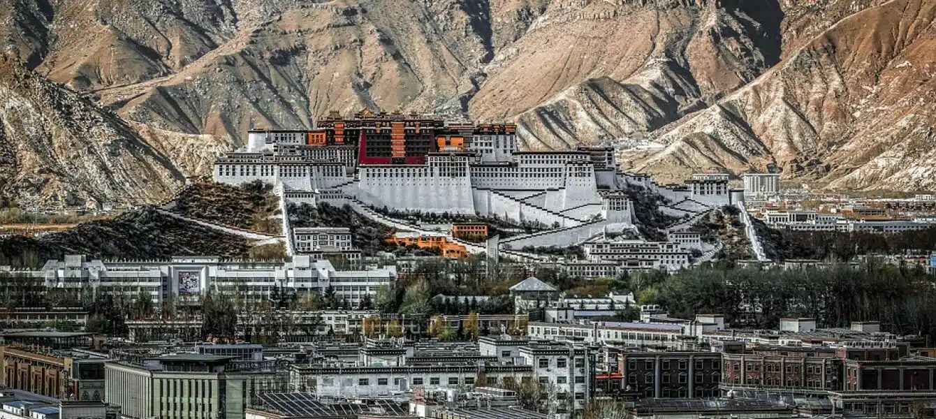 Immagine in evidenza del post: Un devastante terremoto ha colpito il Tibet: più di 100 morti [VIDEO]