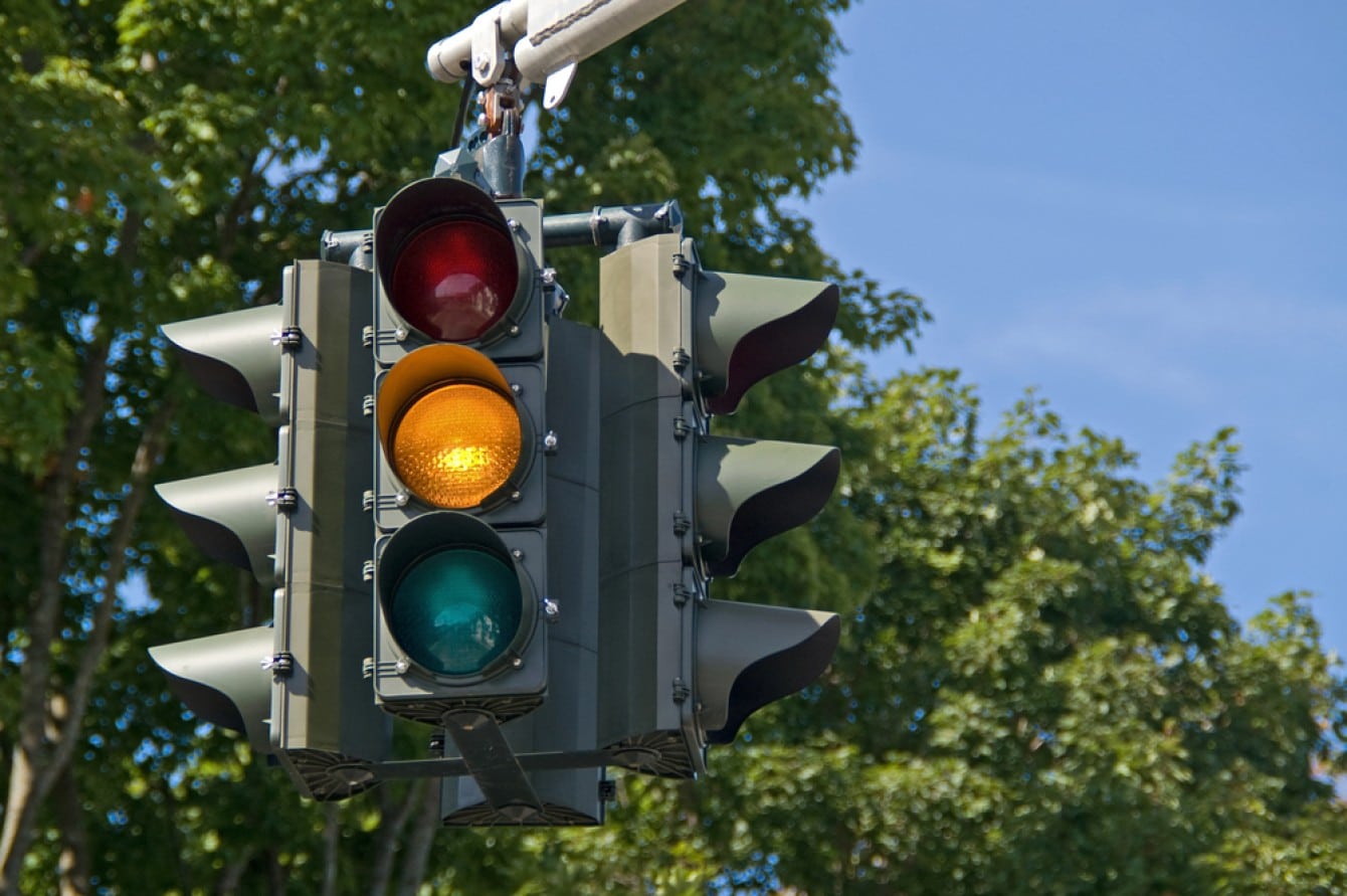 Nuovo Codice della Strada, multe più severe anche sul "semaforo giallo"